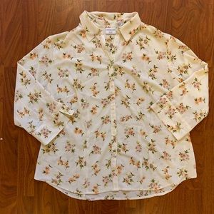 ❤️3 for $10 Covington Floral Button Up Top
